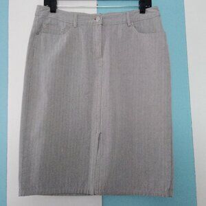 Isaac Mizrahi Herringbone Print Gray Skirt